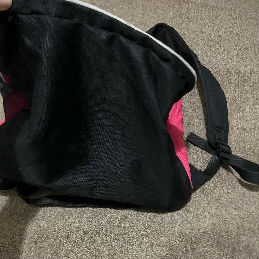 📚⚽️Nike backpack with multiple pockets in Pink